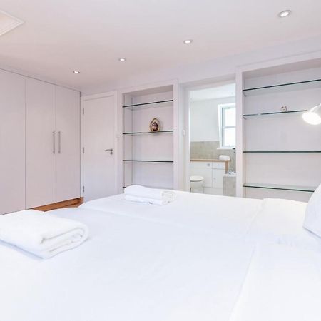 Beautiful Spacious 1BD Flat in Victoria Londres Exterior foto